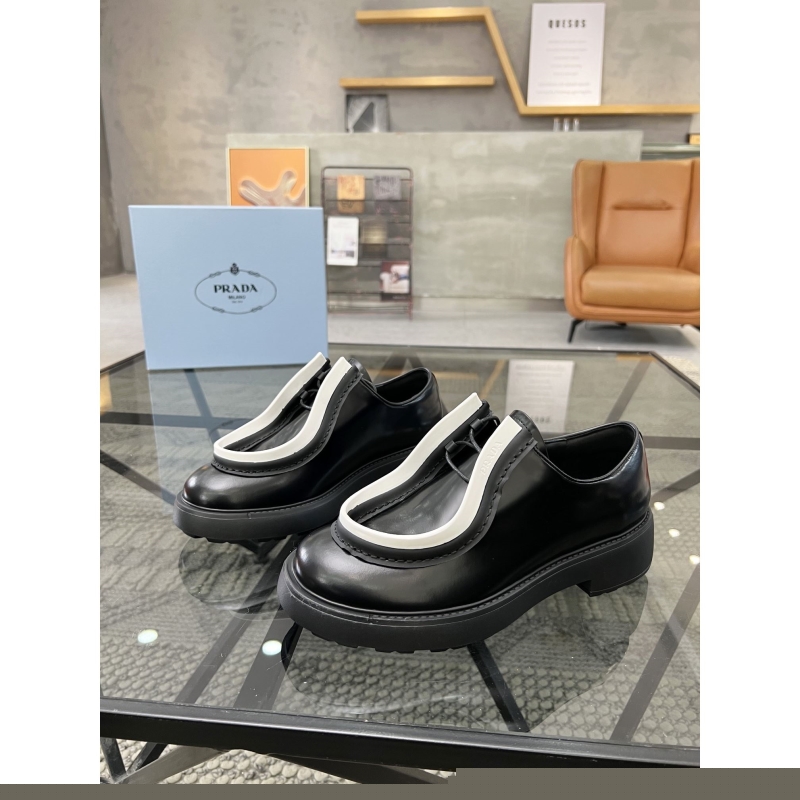 Pra*a leather shoes